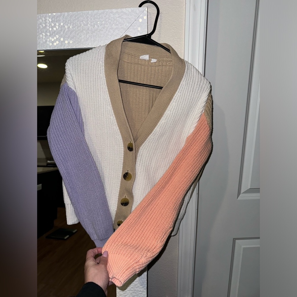 Pastel sweater, button up